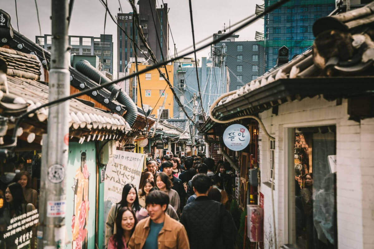 Seoul Itinerary: Day Two Cultural Attractions & Popular Neighborhoods