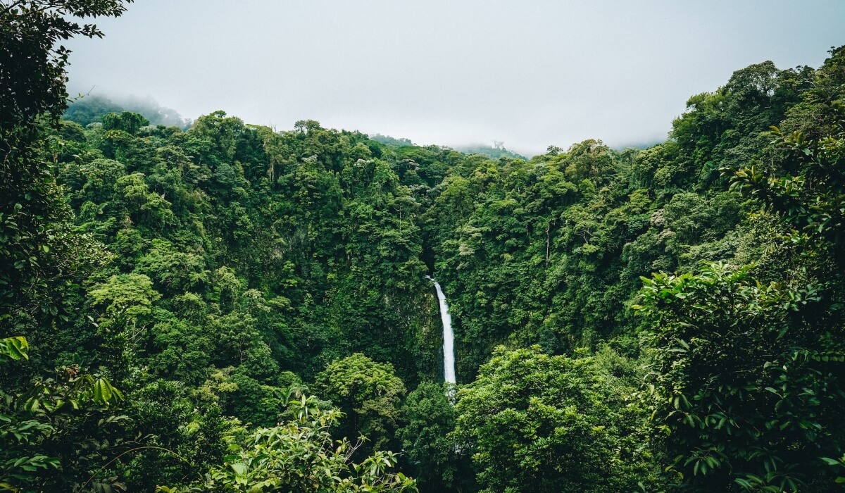 Costa Rica Unveiled: Unraveling the Secrets of a Breathtaking Travel Destination