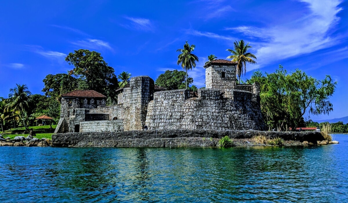 Guatemala: Food, Festivals, and Fun – An Insiders Guide to the Country’s Vibrant Traditions