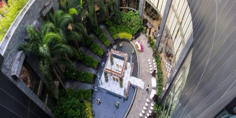 ALFRESCO COURTYARD