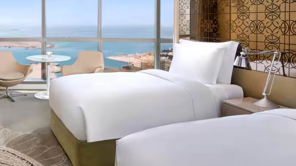 Conrad Abu Dhabi, Twin Club Room- Level 45