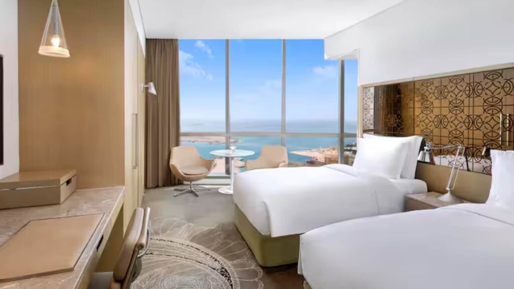 Twin Club Room - Level 45