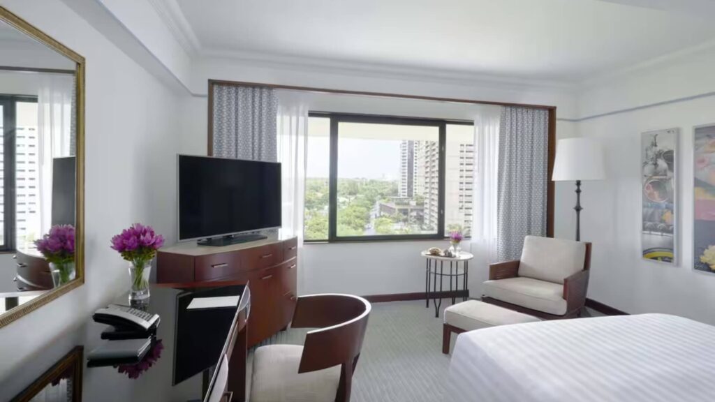 Deluxe Room, 1 King Bed